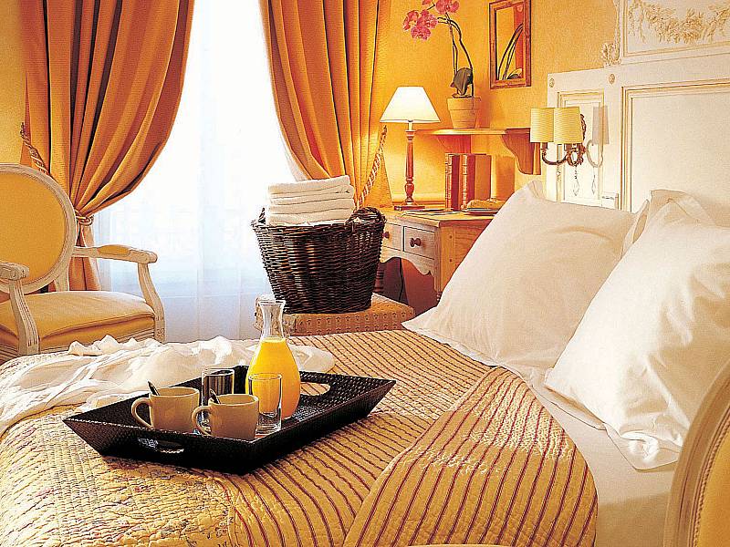 Rooms & Suites: Classic Room